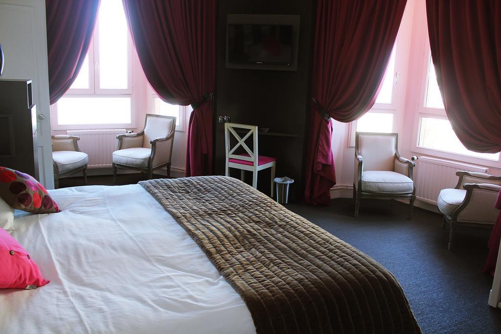 Hotel Des Bains غرانفيل الغرفة الصورة