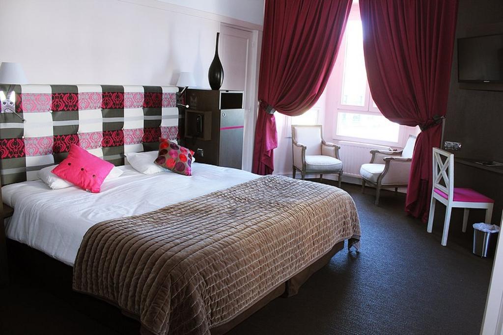 Hotel Des Bains غرانفيل الغرفة الصورة