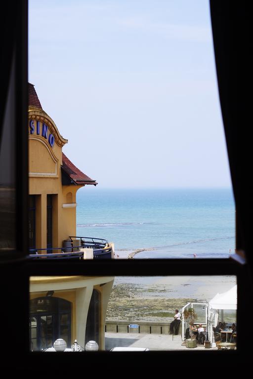Hotel Des Bains غرانفيل الغرفة الصورة